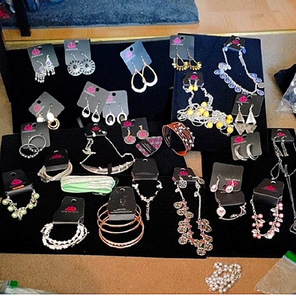 Price Lowered !! paparazzi MYSTERY GRAB BAG